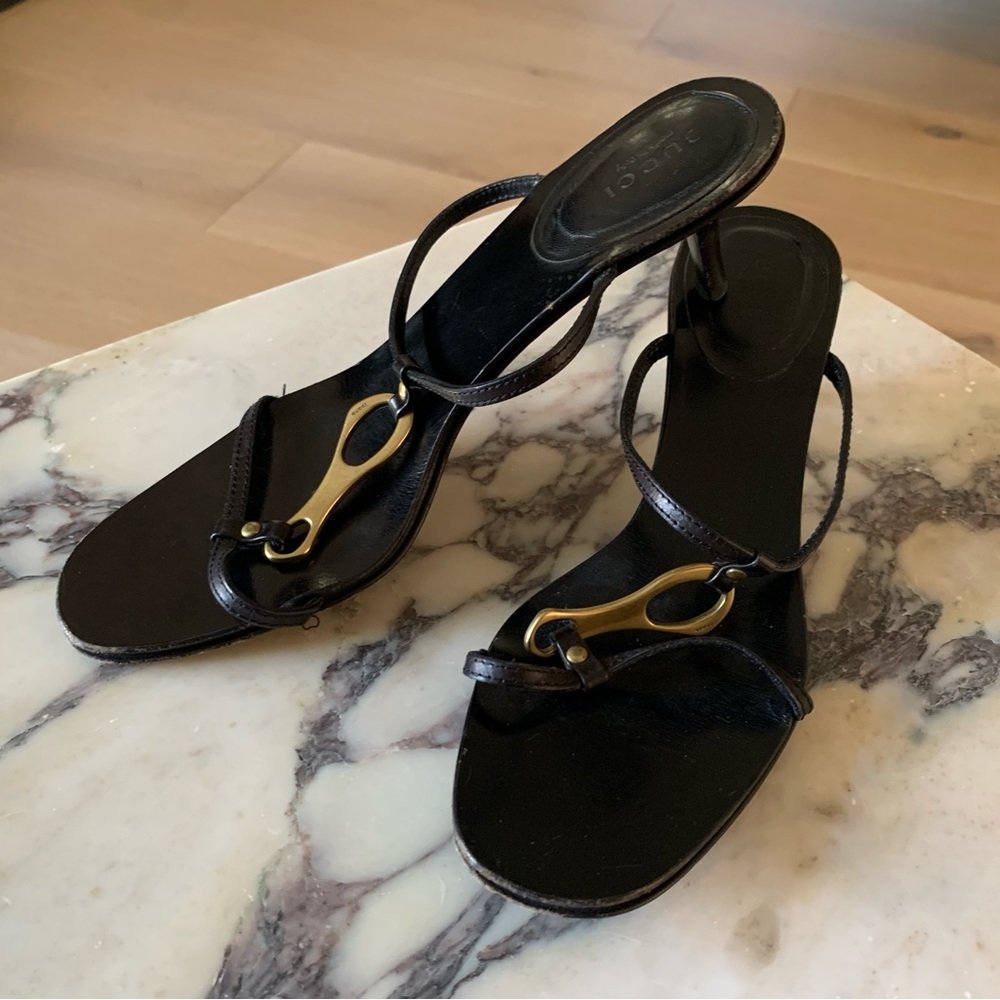 Gucci Black Leather Sandals with Gold Detail